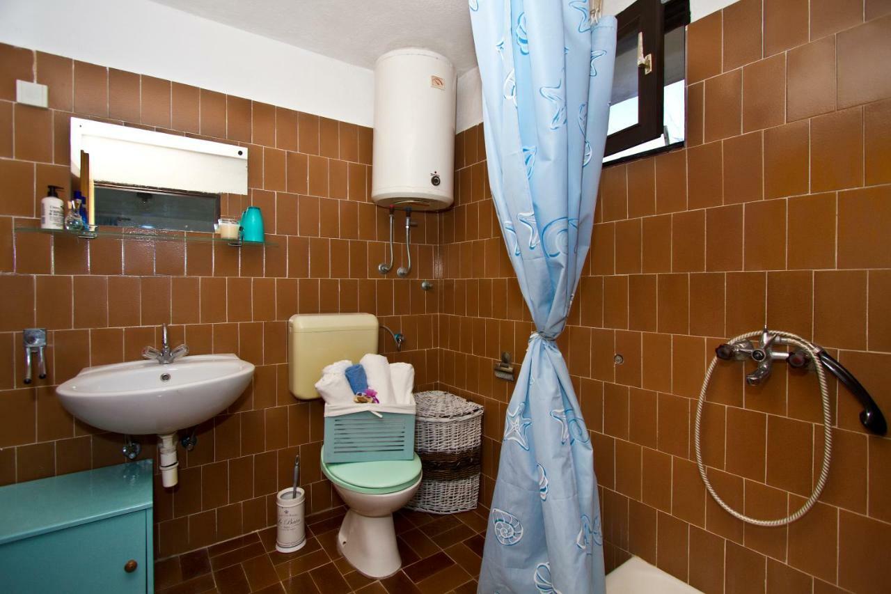 Apartments Maestro Stomorska Luaran gambar