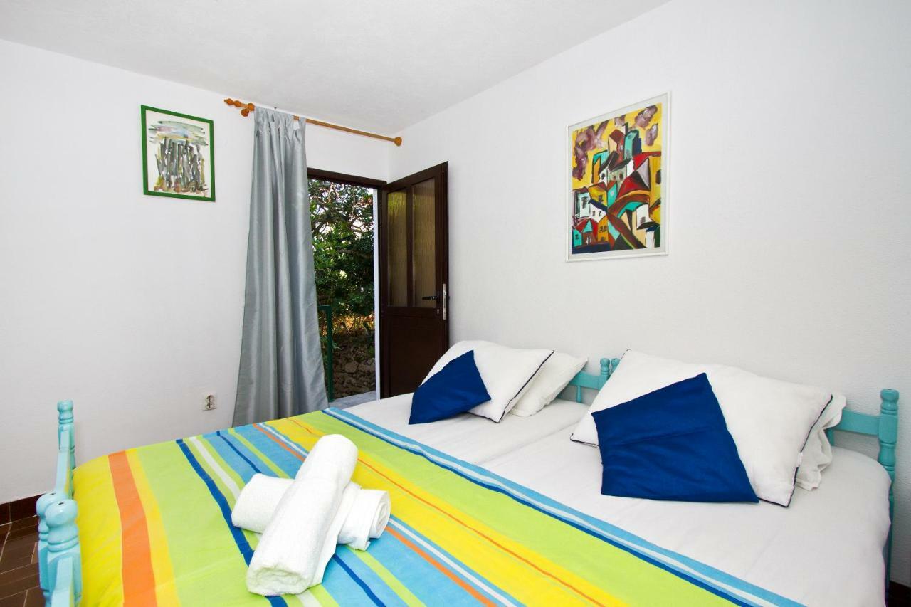 Apartments Maestro Stomorska Luaran gambar